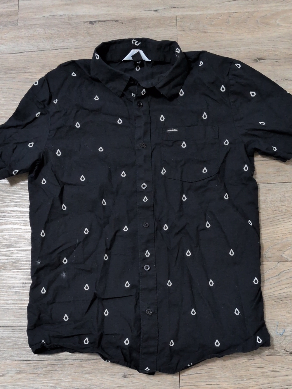 Volcom Black Short-Sleeve Button-Up Shirt with White Teardrop Print